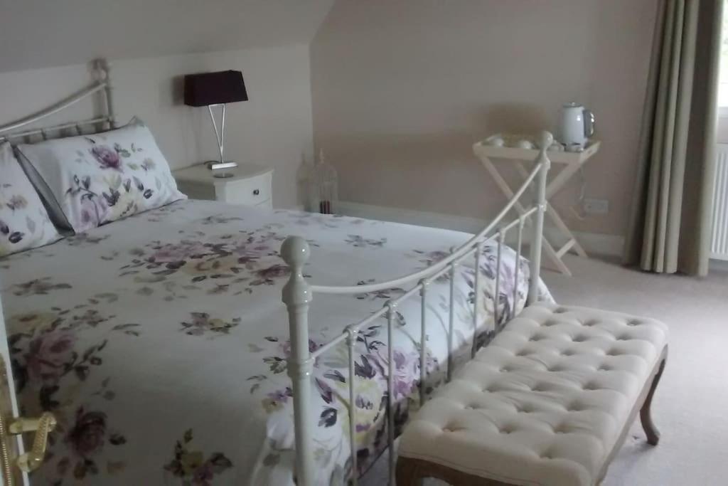 Bed and Breakfast 7 Burnside House Kilmorack Екстер'єр фото